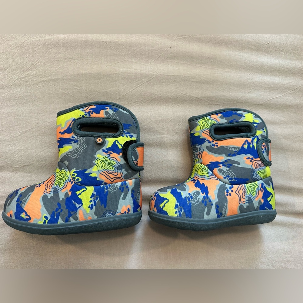 Bogs Gray and Orange Waterproof Rain & Snow Boots